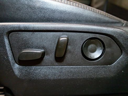 Used 2021 Chevrolet Tahoe High Country image 21