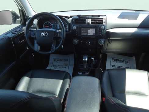 Used 2018 Toyota 4Runner TRD Off-Road Premium AWD/4WD image 12