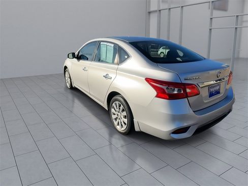 Used 2019 Nissan Sentra S image 6