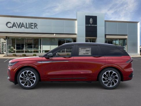 New 2025 Lincoln Nautilus Reserve image 3