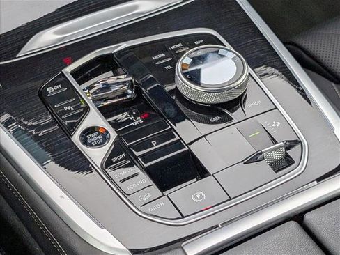 Certified 2023 BMW X7 xDrive40i w/ M Sport Package image 16