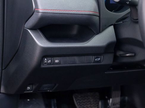 Used 2025 Toyota RAV4 SE AWD/4WD image 19