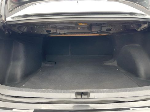 Used 2020 Toyota Corolla LE image 19