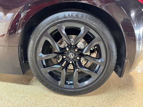 Used 2016 Nissan 370Z Touring RWD image 38