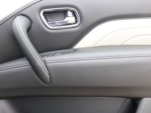 Certified 2019 INFINITI QX80 Limited w/ All-Season Package image 41