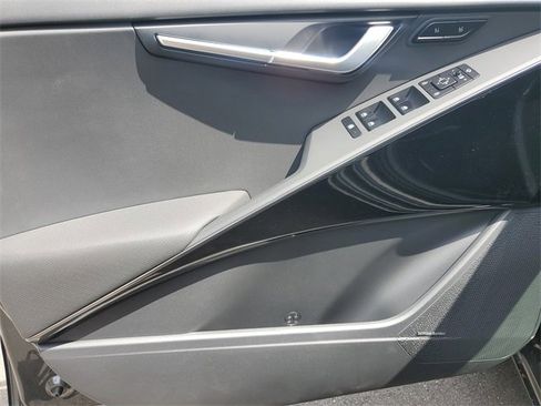 New 2025 Kia Niro SX Touring image 17