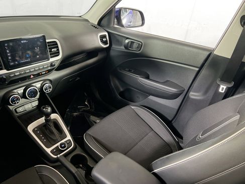 Used 2023 Hyundai Venue Limited w/ Cargo Package FWD image 23