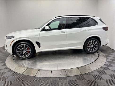 New 2026 BMW X5 xDrive50e w/ Executive Package image 16