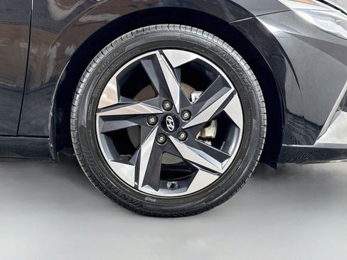 Used 2022 Hyundai Elantra SEL w/ Convenience + Premium Package FWD image 40