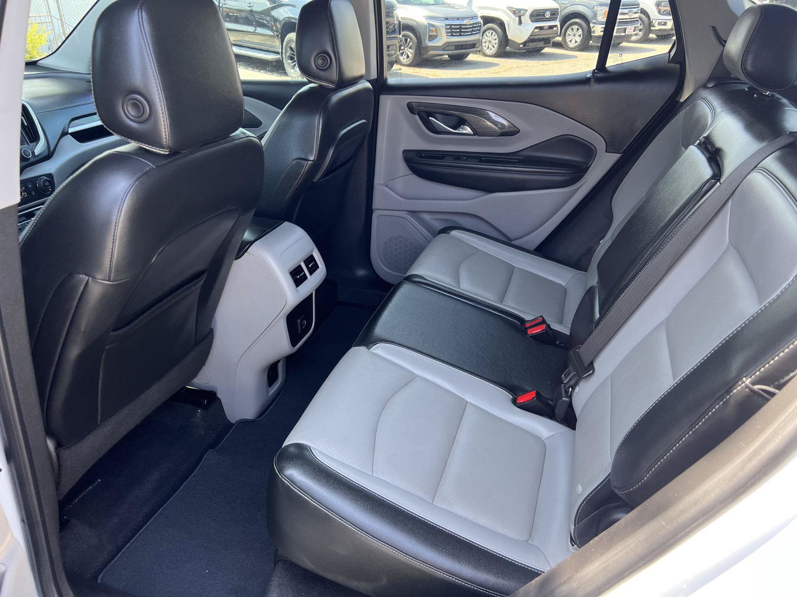 Used 2022 GMC Terrain SLT w/ Tech Package AWD/4WD image 15