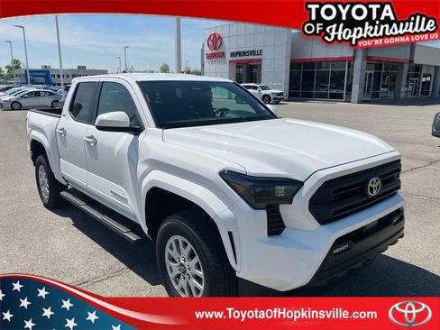 Certified 2025 Toyota Tacoma SR5 AWD/4WD image 1