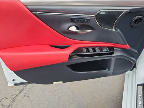 Used 2024 Lexus ES 350 F Sport image 16