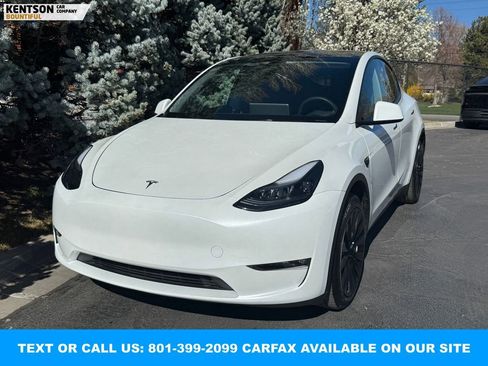 Used 2023 Tesla Model Y Long Range image 3