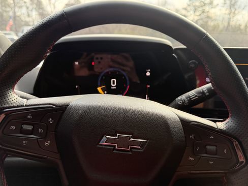 Used 2024 Chevrolet Trax RS w/ Driver Confidence Package image 11