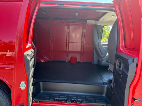 New 2026 Chevrolet Express 2500 w/ Driver Convenience Package RWD image 7