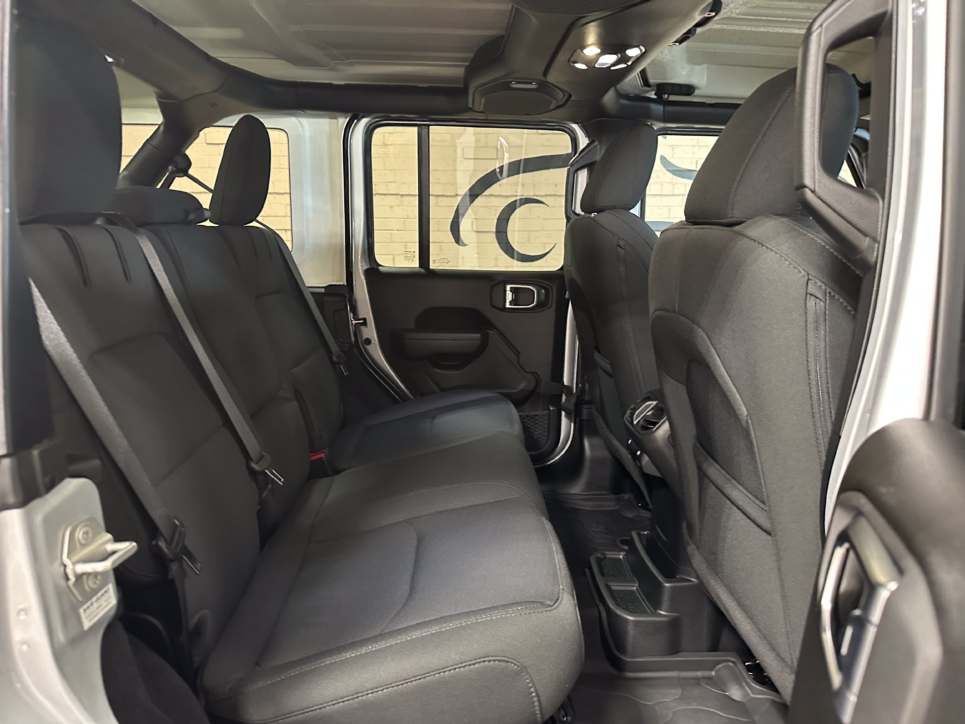 Used 2023 Jeep Wrangler Unlimited AWD/4WD image 18