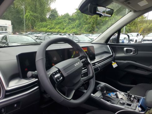 New 2026 Kia Sorento LX image 18