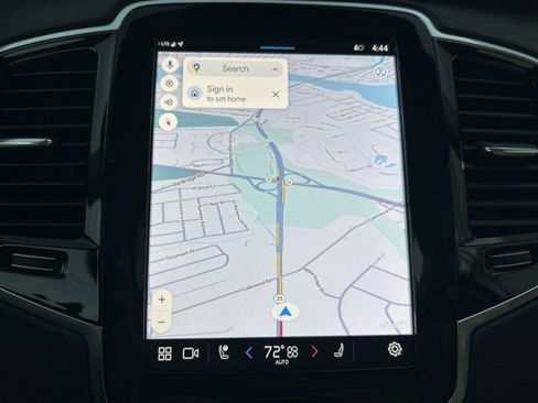 Certified 2024 Volvo XC90 B5 Plus w/ Protection Package Premier image 21