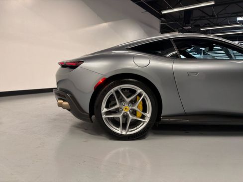 Used 2021 Ferrari Roma RWD image 9