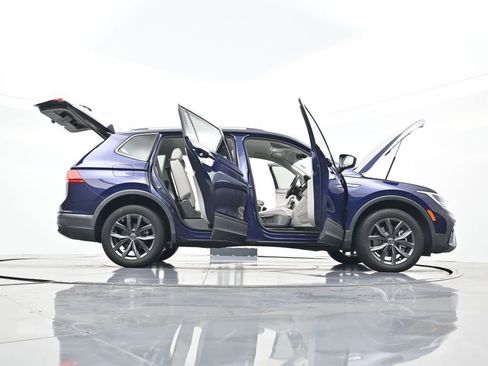 Used 2022 Volkswagen Tiguan SE image 46