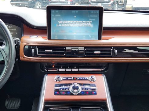 Used 2020 Lincoln Aviator Reserve w/ Equipment Group 201A AWD/4WD image 18