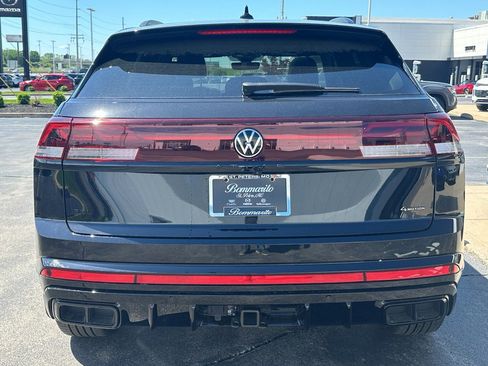 New 2026 Volkswagen Atlas Cross Sport SEL R-Line AWD/4WD image 3