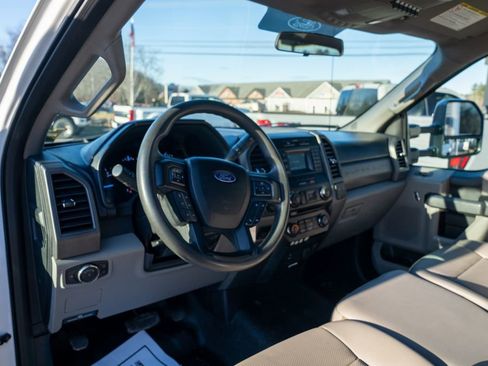 Used 2018 Ford F350 XL w/ Power Equipment Group image 15