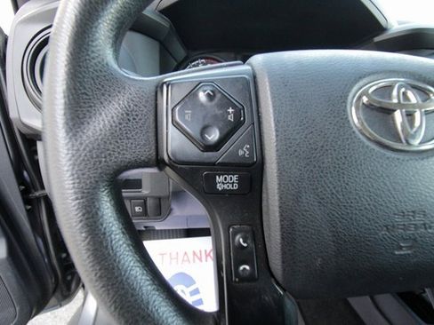 Used 2018 Toyota Tacoma SR5 image 20