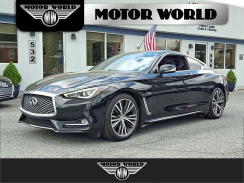 Used 2017 INFINITI Q60 2.0t w/ Moonroof Package image 1