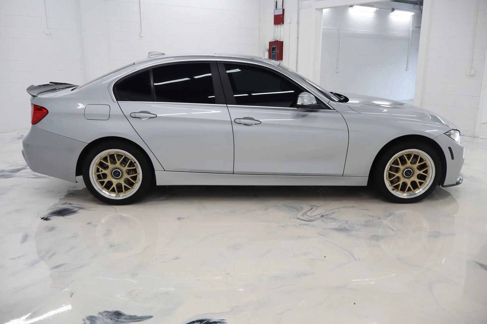 Used 2015 BMW 335i xDrive Sedan AWD/4WD image 8