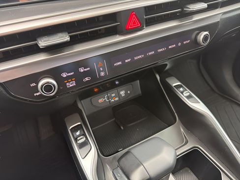 Used 2025 Kia Sorento S w/ Panoramic Sunroof Package AWD/4WD image 19