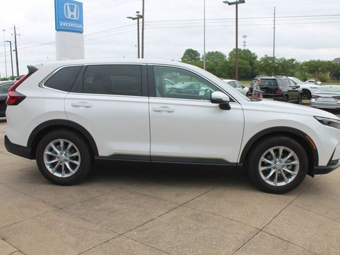 Used 2025 Honda CR-V EX-L image 3
