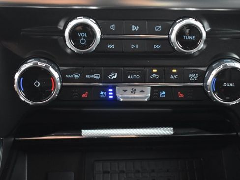 Used 2023 Ford F150 Lariat AWD/4WD image 28