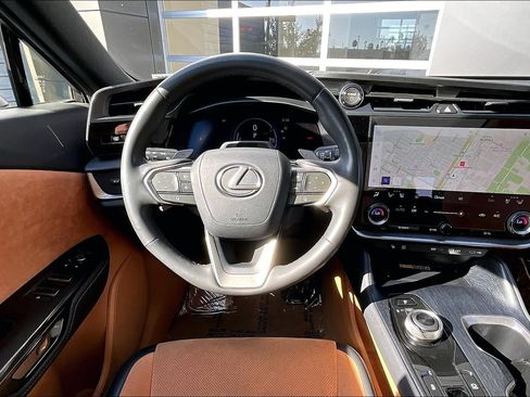 Used 2025 Lexus RZ 300e w/ Cold Area Package FWD image 5