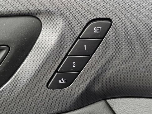 Used 2021 Chevrolet Traverse Premier w/ Redline Edition AWD/4WD image 38