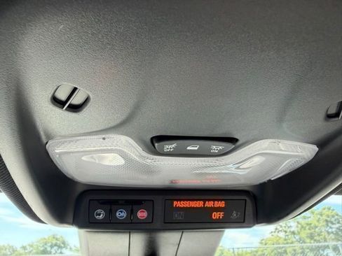 Used 2025 Chevrolet Colorado W/T w/ WT Custom Package AWD/4WD image 19