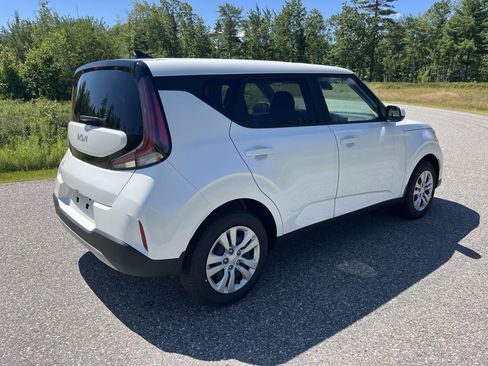 New 2025 Kia Soul LX image 7