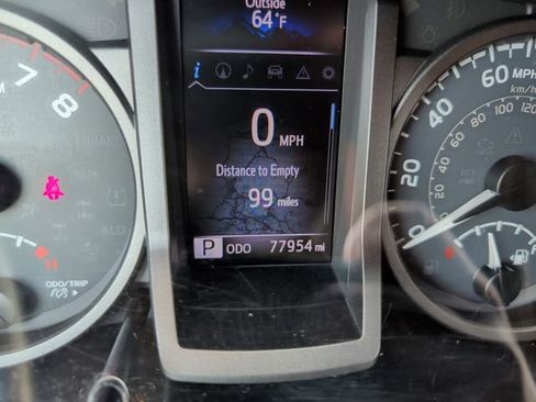 Used 2019 Toyota Tacoma TRD Sport w/ Technology Package AWD/4WD image 22