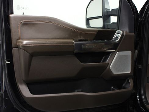 Used 2023 Ford F250 King Ranch AWD/4WD image 11