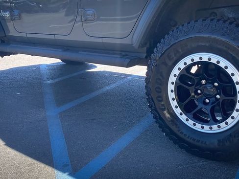 Used 2019 Jeep Wrangler Unlimited Sport S AWD/4WD image 25