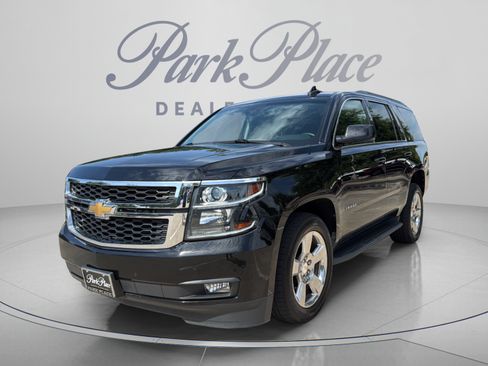 Used 2018 Chevrolet Tahoe LT w/ Luxury Package RWD image 1
