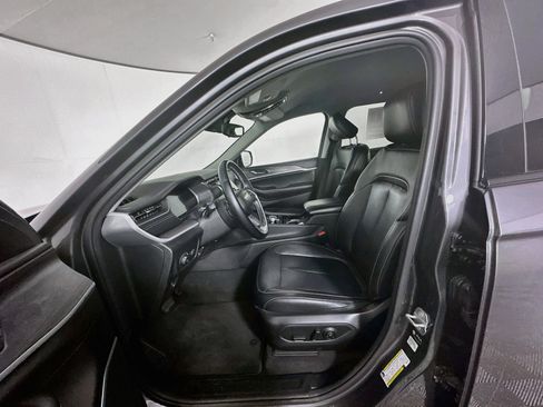 Used 2022 Jeep Grand Cherokee L Limited AWD/4WD image 13