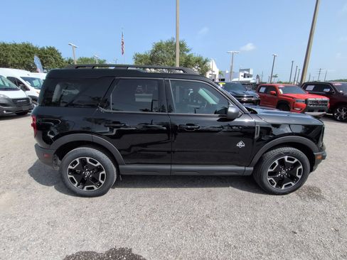 Used 2023 Ford Bronco Sport Outer Banks w/ Tech Package AWD/4WD image 4