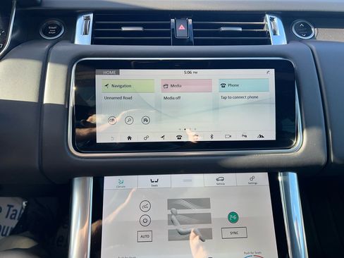 Used 2021 Land Rover Range Rover Sport HSE Dynamic image 23