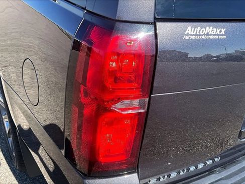 Used 2015 Chevrolet Suburban LTZ AWD/4WD image 29