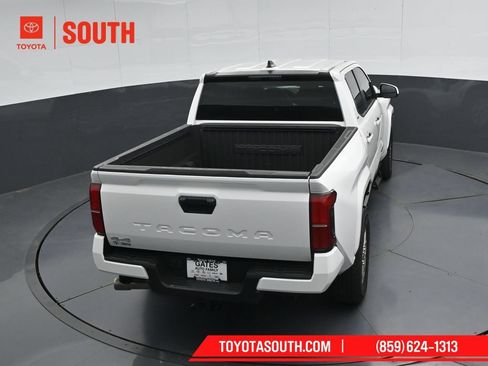 Used 2024 Toyota Tacoma SR5 AWD/4WD image 41