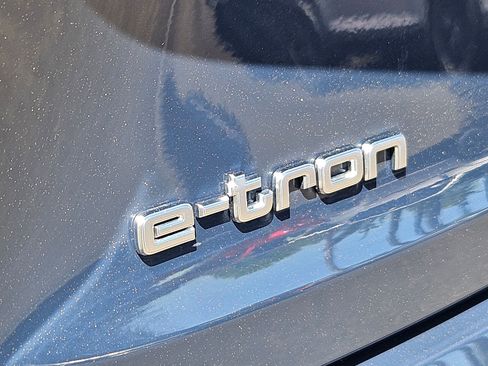 Used 2023 Audi e-tron Prestige w/ Prestige Package AWD/4WD image 28
