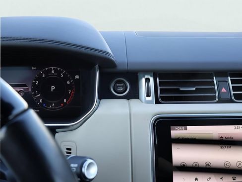 Used 2021 Land Rover Range Rover Westminster Edition image 28