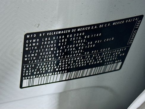 Used 2024 Volkswagen Tiguan S image 12