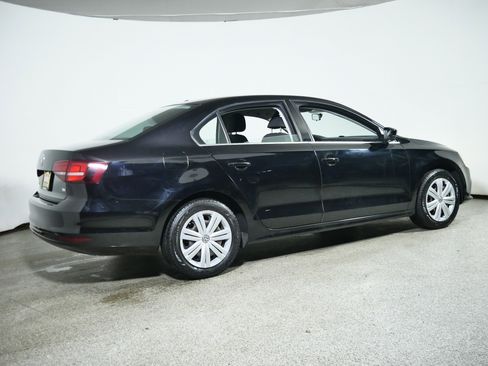 Used 2017 Volkswagen Jetta S image 7